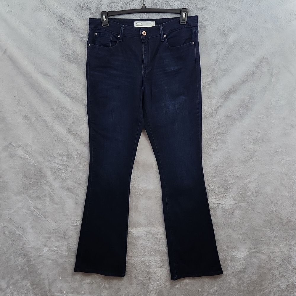 Signature LEVI STRAUSS Dark Wash Jeans MID RISE BOOTCUT